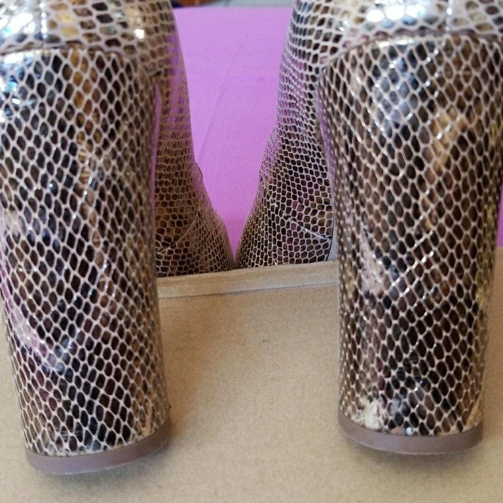 Gold shimmer pumps by Nine West - Picture 5 of 6